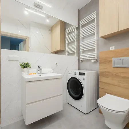 Parking & Biurko 2 Sypialnie By Renters Apartment